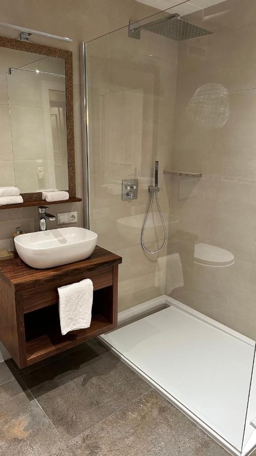 Апартаменты Haus Wenger Mountain View & Swimming Pool Капрун Экстерьер фото